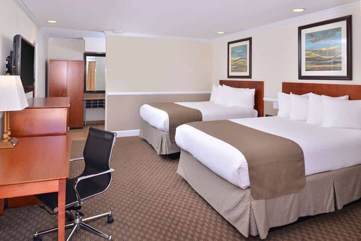 Room 4 of 19
